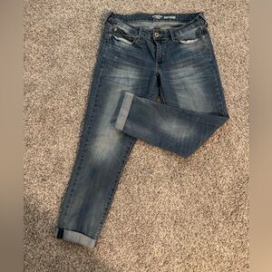 Denizen from Levi's Women's Boyfriend Jeans - Medium Blue Washed Denim. Size 11